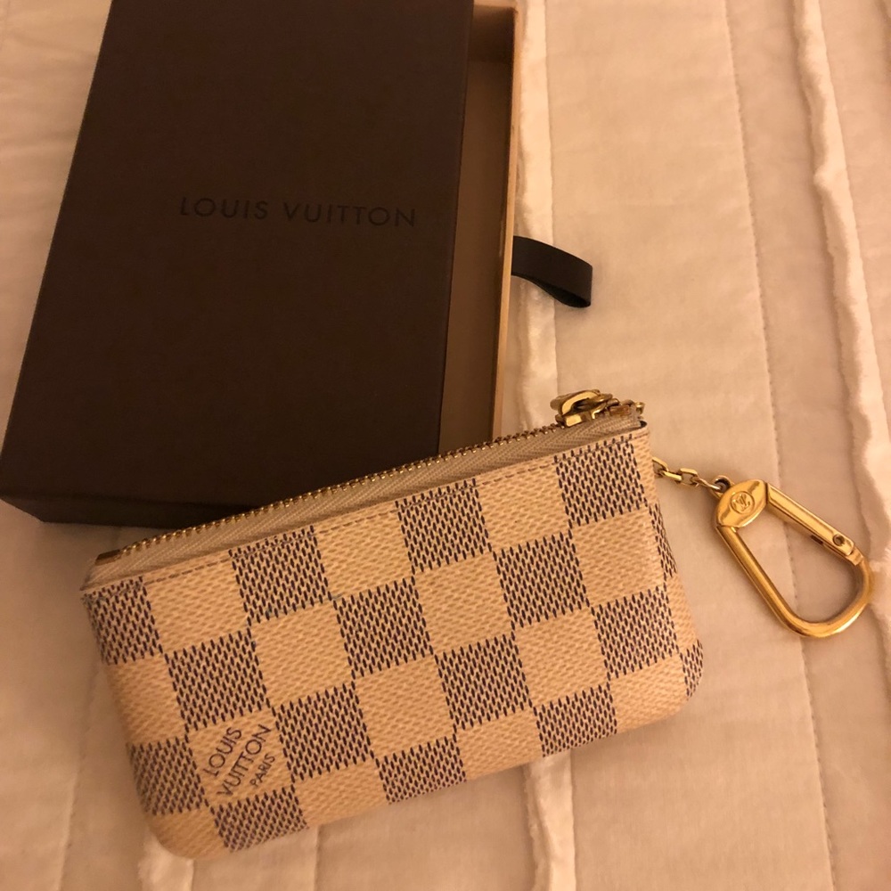 Louis Vuitton Key Pouch in excellent condition!
